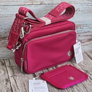*NWT* LULULEMON Everywhere Belt Bag 2L Monogram With Metal Hardware & Card Case